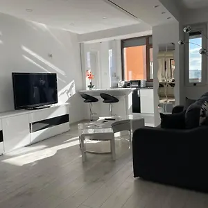 Luxury Two Militari M3 Бухарест