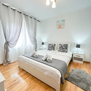 Sunrise Center Apartment