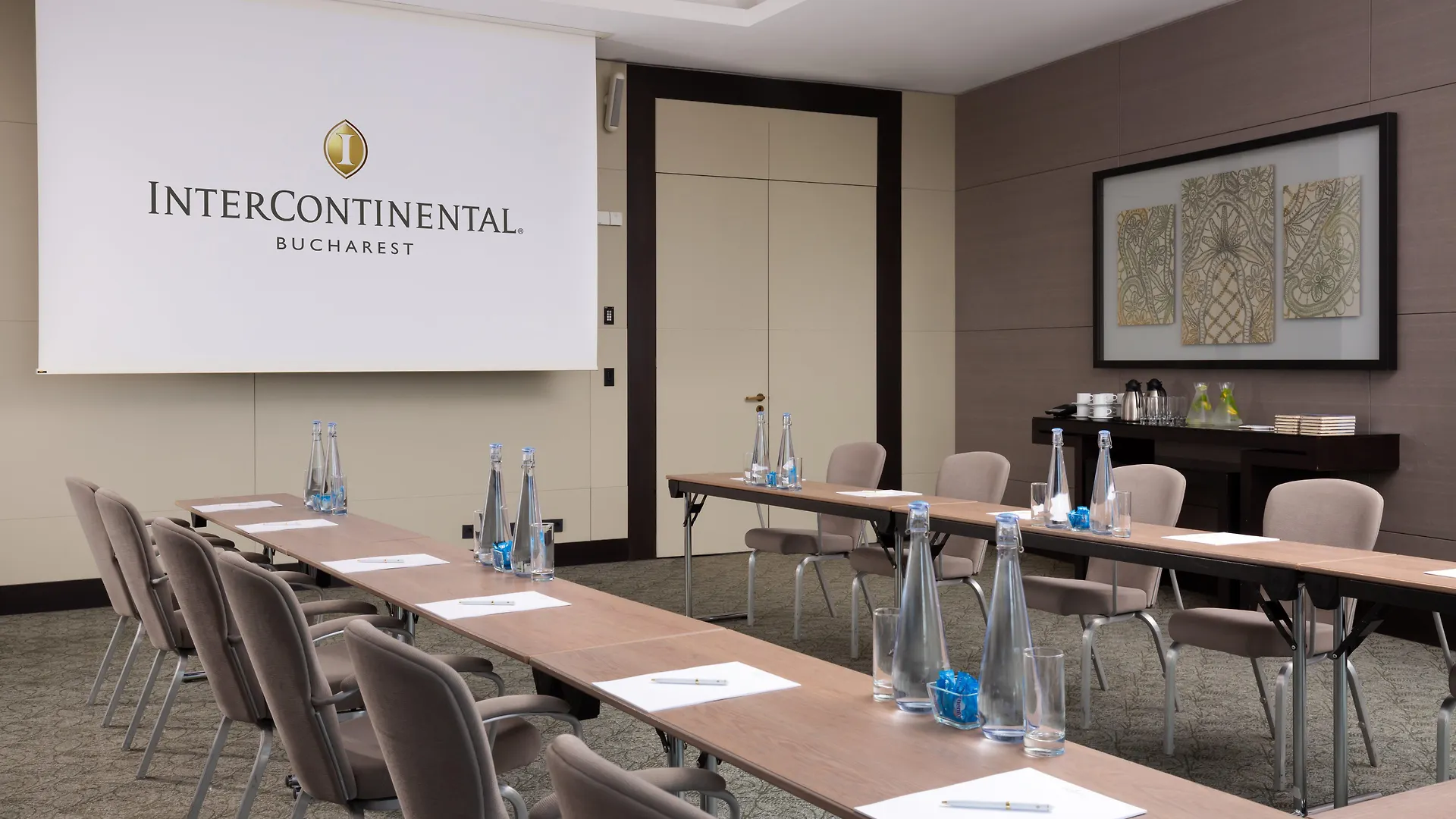 Intercontinental Hotel Bucharest, an IHG Hotel  Bucarest