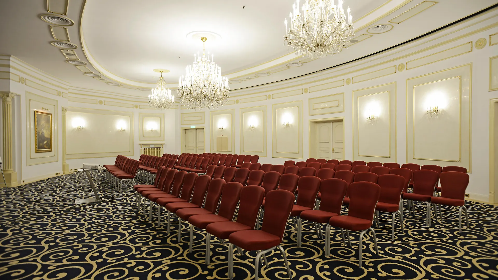 Grand Hotel Bucareste 5*,